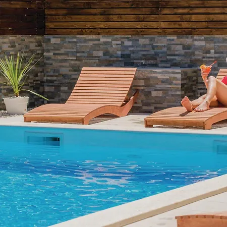 2 Bedroom Awesome In Biograd * Biograd Na Moru