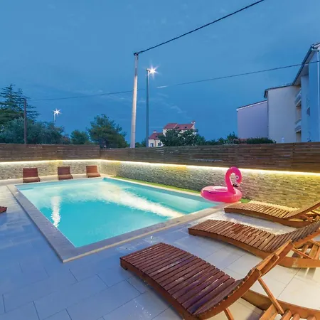 2 Bedroom Awesome In Biograd